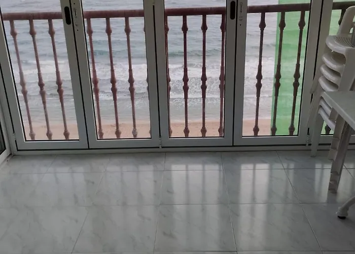 Apartamento Muy Economico En Primera Linea De Playa